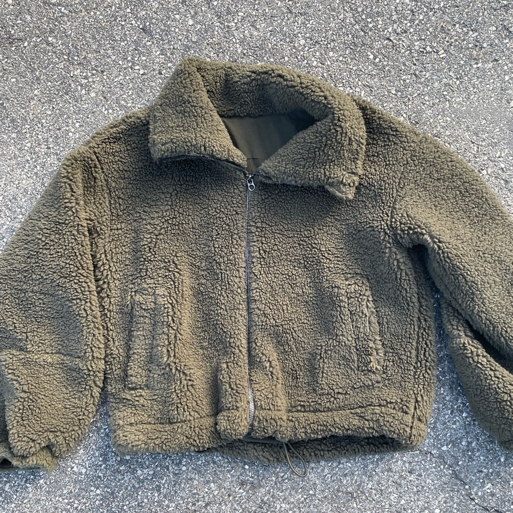 Cozy Olive Green Semi-cropped Jacket